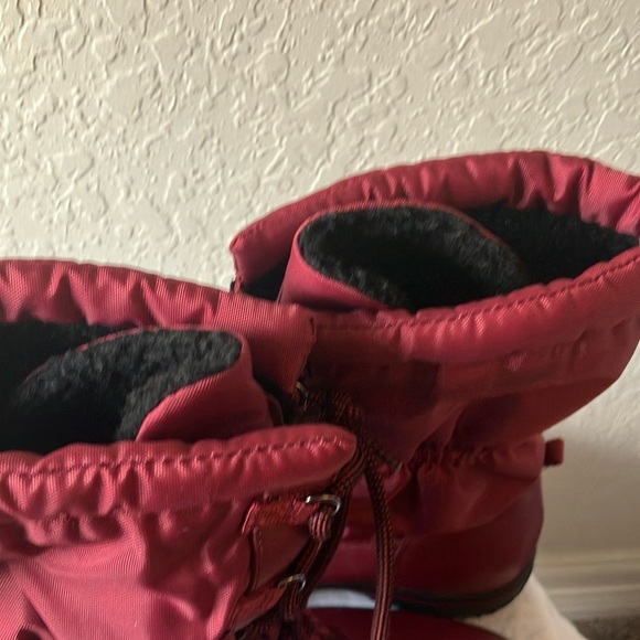 Coach: Sage (A9177) Red Winter Boots- 8 - Picture 10 of 16